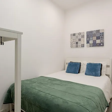 Rua Da Senhora Da Gloria 142 1º